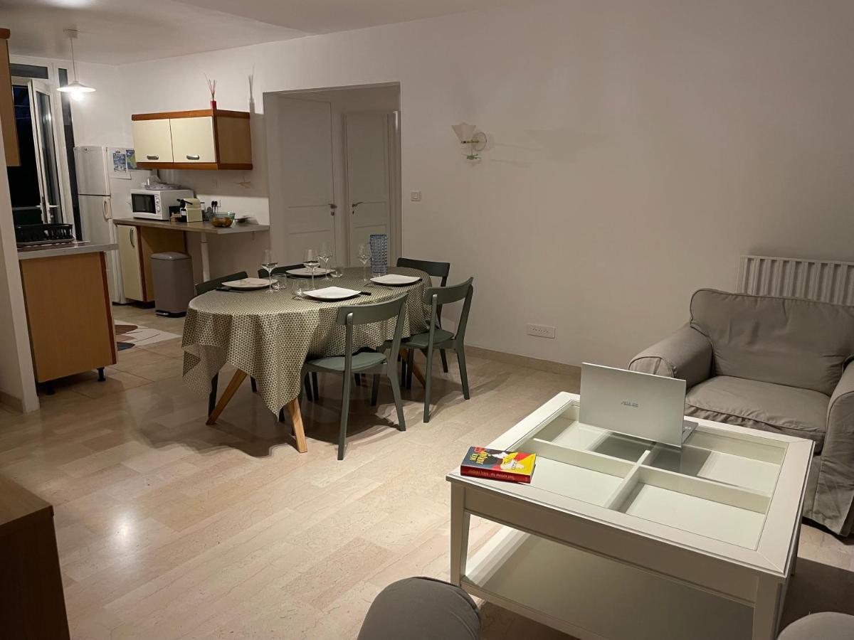 Appartement Les Pieds Dans L'Eau Saint-Mandrier-sur-Mer Exteriör bild